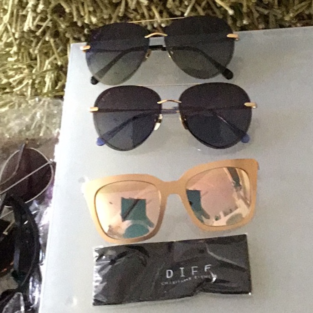 Diff Sunglasses - image 1